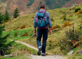 Descubre las mejores rutas de senderismo