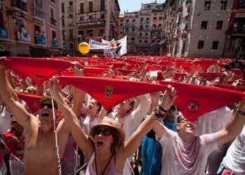 Descubre las mejores fiestas populares de España: una guía imprescindible