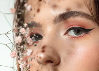 ¿Cómo la cosmética natural y el maquillaje ecológico apoyan la belleza consciente?